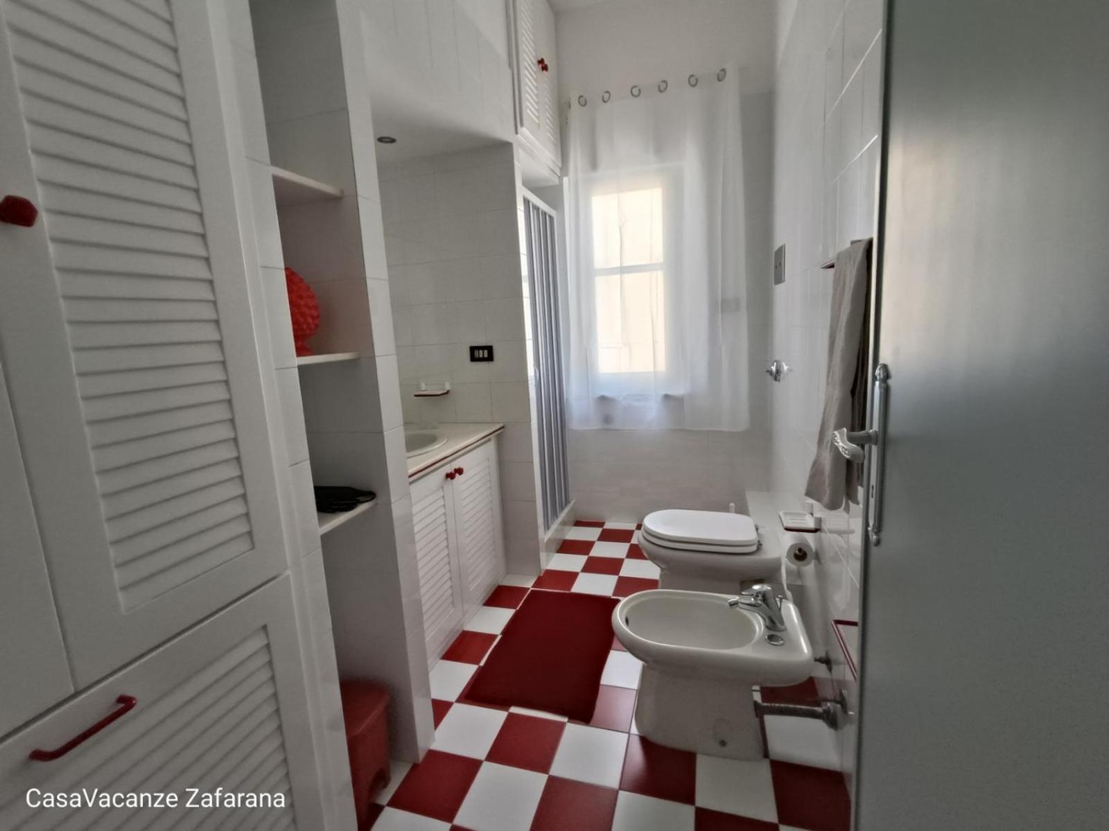 Casa Vacanze Zafarana Санта-Флавія Екстер'єр фото